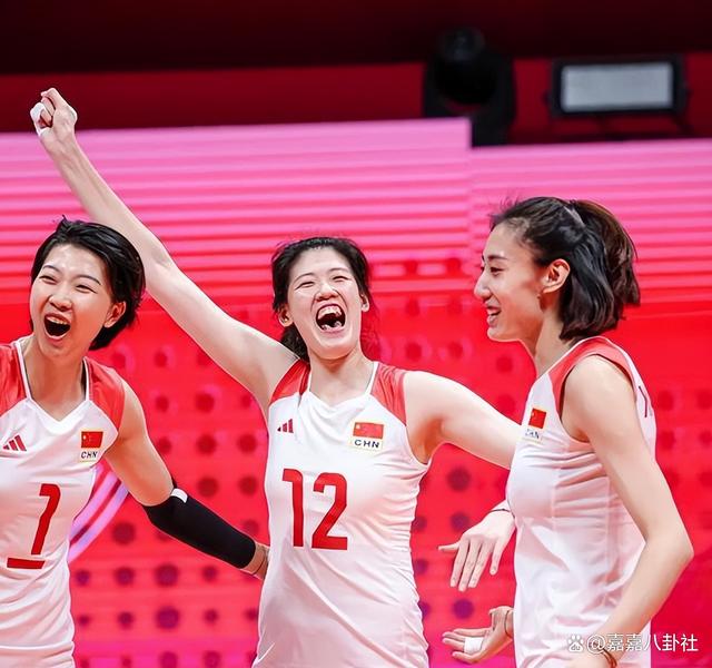 中国女排在排球比赛中晋级半决赛