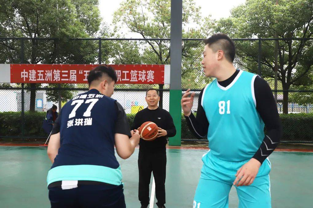 五洲篮球精英在北美职业联赛中比拼实力
