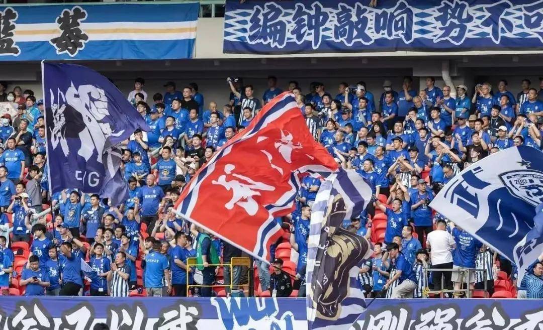 雄狮主场战胜对手，继续稳坐前列