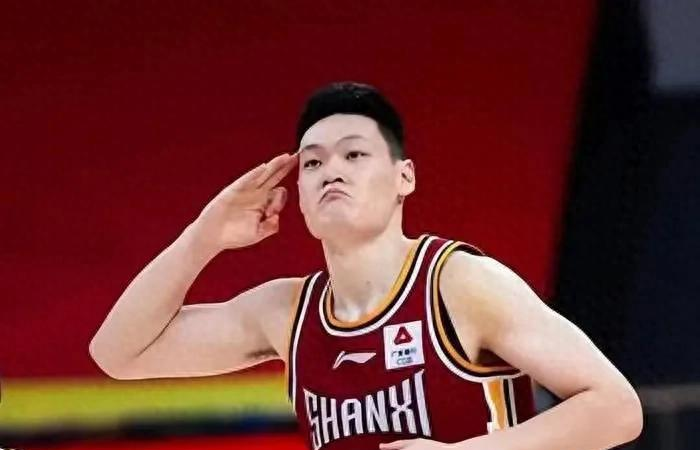 山西男篮主场击败对手，士气高昂