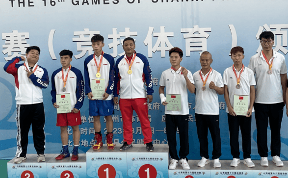 丹麦运动员勇攀高峰，勇夺金牌